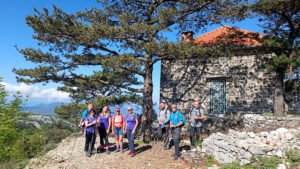 Ispred doma Sv. Ilija (foto BB)