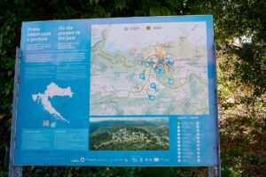 Preko sadašnjosti u prošlost