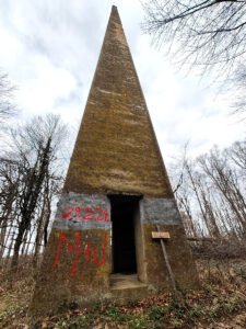 Čardak - piramida - Dilj gora