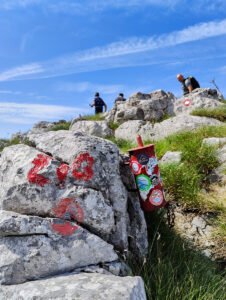 žig za Laktin vrh par metara ispod samog vrha