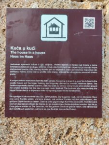 Kuća u kući - Brač