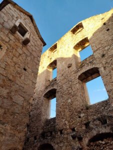 Kuća u kući - Brač